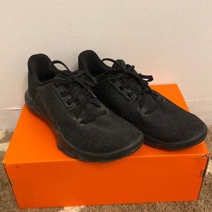 Nike size 11 mens shoe